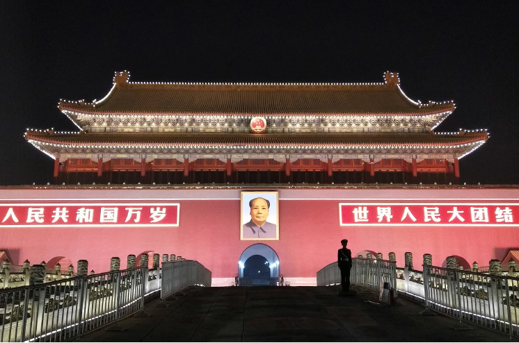 Umarł hegemon, niech żyje hegemon! Czy wznosimy okrzyk za wcześnie?